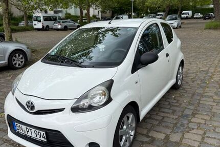 Toyota Aygo (X) 168.000 km 2.200 &euro; Bonn 53117