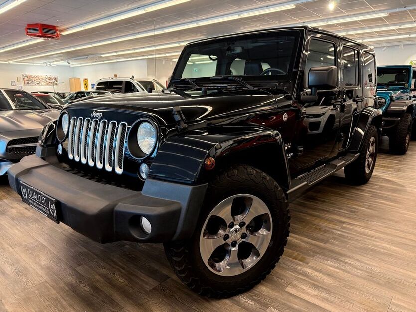 Jeep Wrangler 89.800 km 38.700 € Schwalbach 66773