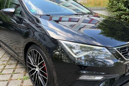 Seat Leon 63.000 km 17.990 &euro; Unterschleissheim 85716