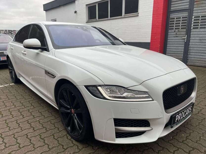 Jaguar XF 242.000 km 15.995 € Hamburg 20537