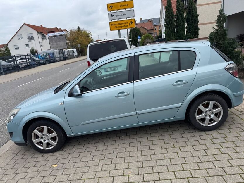 Opel Astra 169.000 km 2.490 € Worms 67551