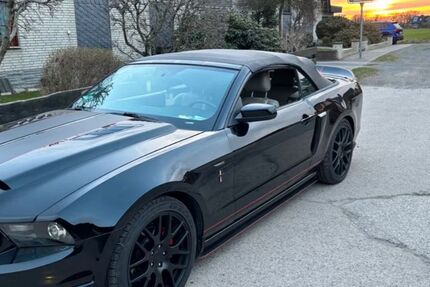 Ford Mustang 125.000 km 17.500 &euro; Garbsen 30826
