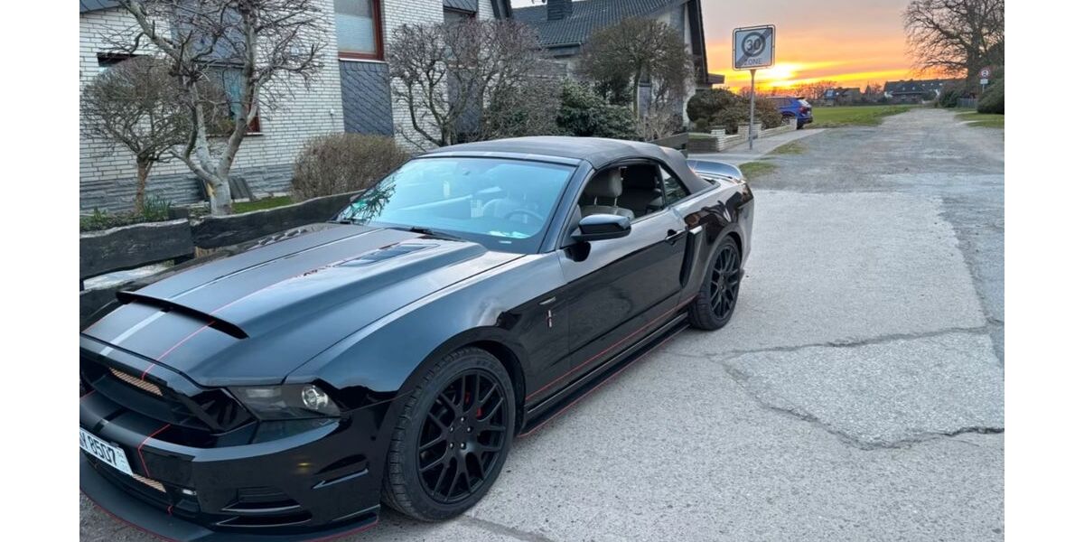 Ford Mustang 125.000 km 17.500 &euro; Garbsen 30826
