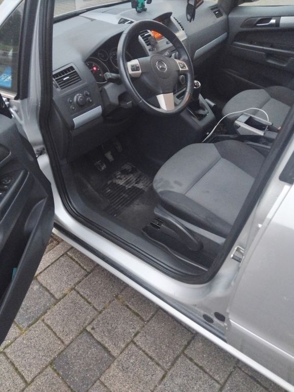 Opel Zafira 205.000 km 2.650 € schwaikheim 71409