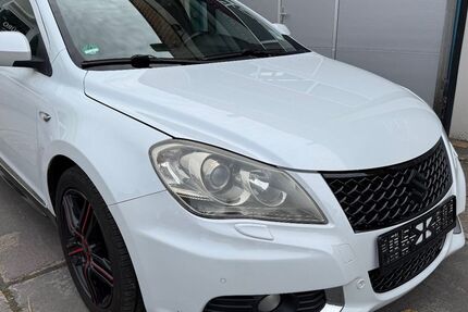 Suzuki Kizashi 150.000 km 7.990 &euro; Cottbus 03042