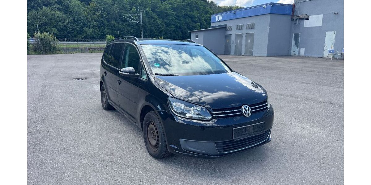 VW Touran 184.469 km 2.999 &euro; Oberndorf a.N. 78727