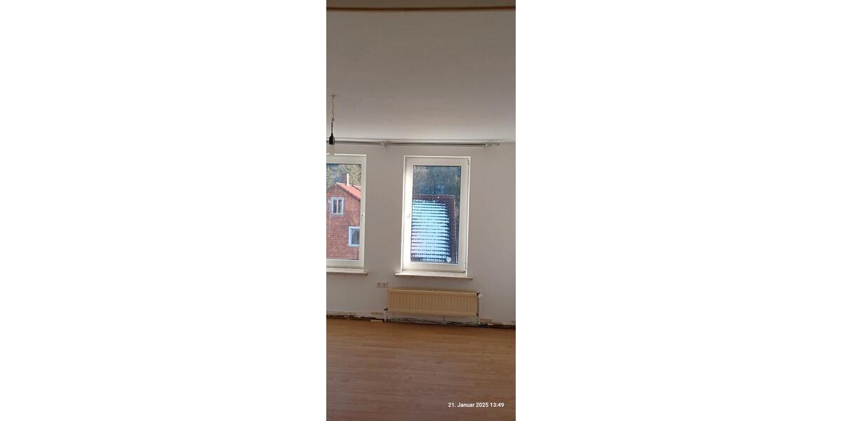 Dachgeschoßwohnung Delligsen - 5 Zimmer, 135 m&sup2;, 650&euro; | Angebot:26059378