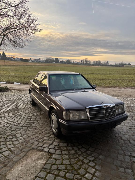 Mercedes-Benz 190 145.000 km 11.500 € Ruhstorf 94099