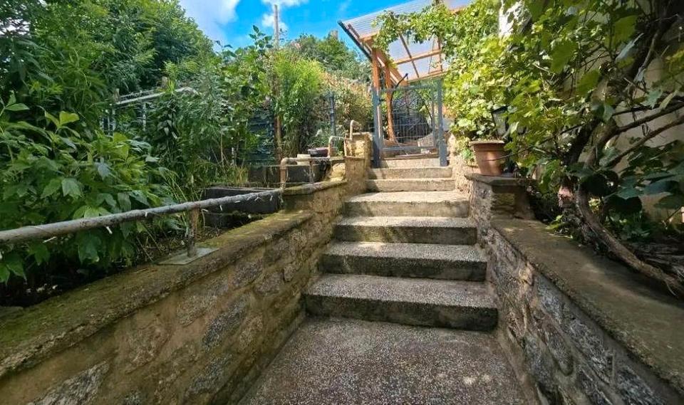 Mehrfamilienhaus, Wohnhaus Apolda - 7.5 Zimmer, 289 m&sup2;, 359.000&euro; | Angebot:26819035
