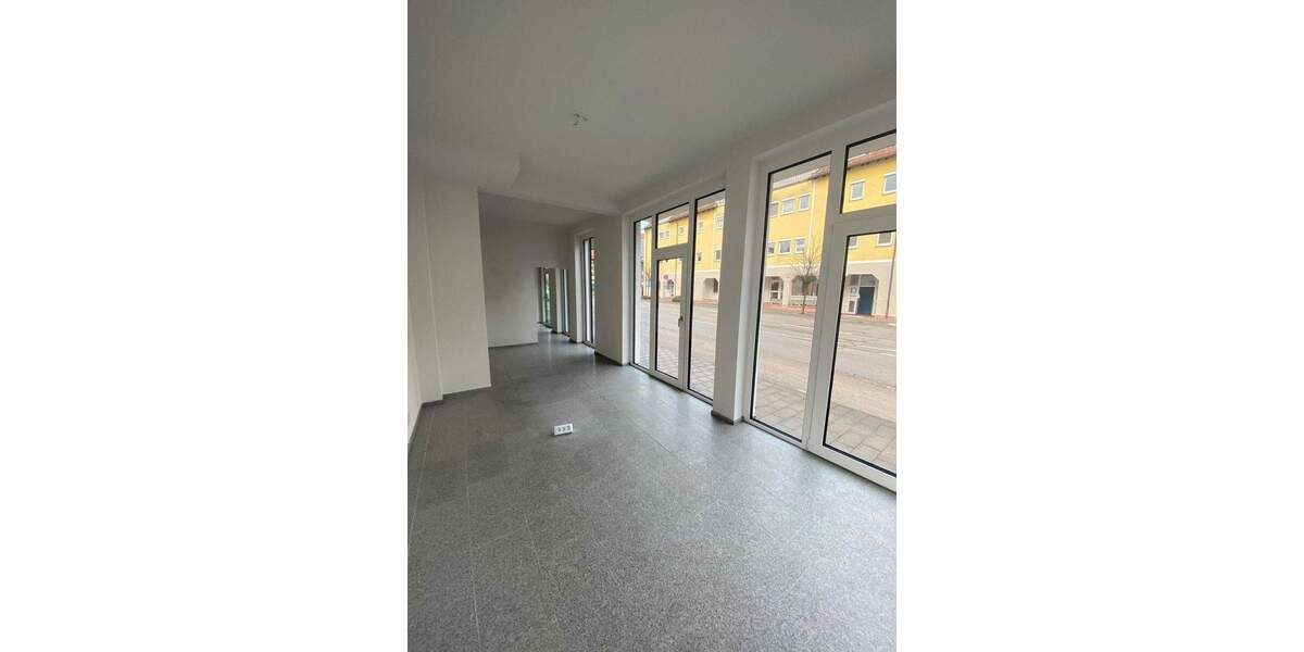 Gewerbeobjekt Lauf an der Pegnitz Lauf - 2 Zimmer, 90 m&sup2;, 330.000&euro; | Angebot:24721307