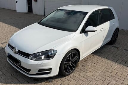 VW Golf 140.000 km 9.400 &euro; Husum 25813