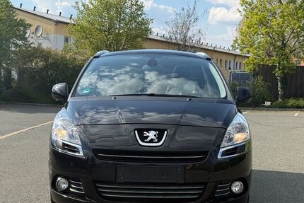 Peugeot 5008 116.000 km 4.299 &euro; Fürth 90763