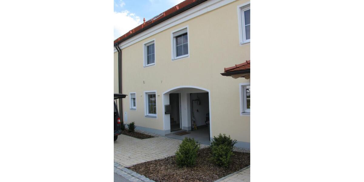 Reihenhaus Bruckberg - 5 Zimmer, 180 m&sup2;, 1.600&euro; | Angebot:26658587