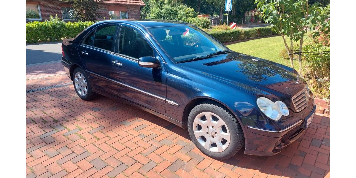 Mercedes-Benz C 180 151.000 km 3.200 &euro; Neukamperfehn 26835