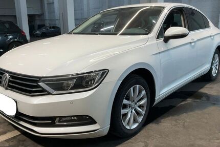 VW Passat 147.067 km 6.000 &euro; Bühl 77815