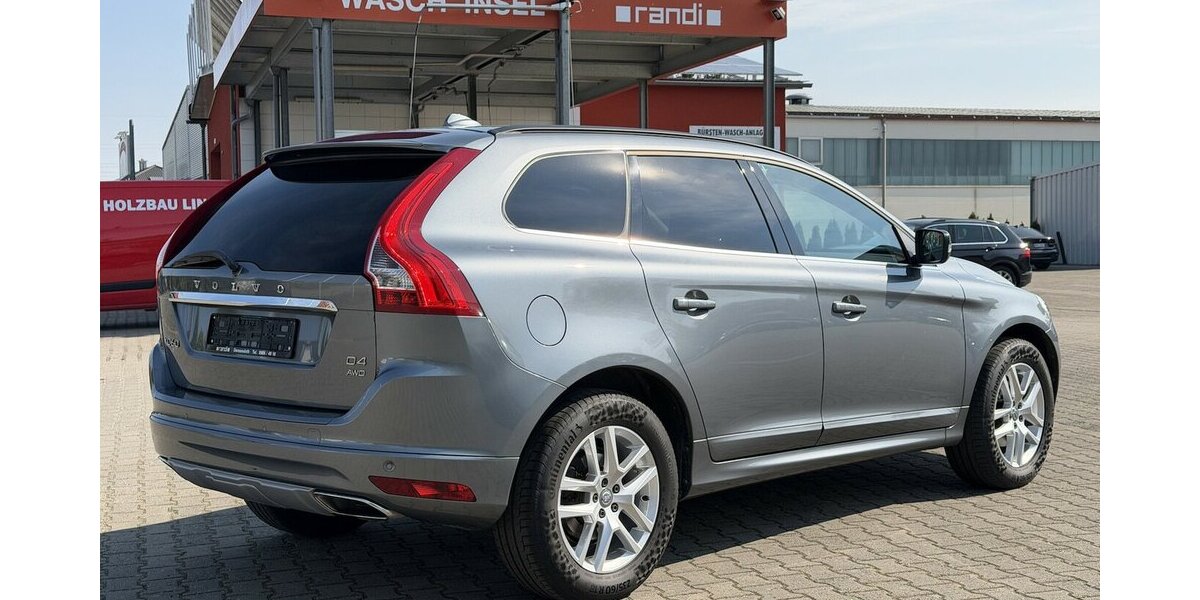 Volvo XC60 Momentum AWD / SitzH / Panorama 104.000 km 20.490 &euro; Donauwörth 86609
