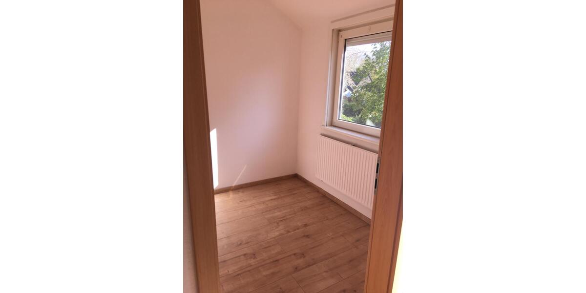 Dachgeschoßwohnung Bremen Blumenthal - 3 Zimmer, 50 m&sup2;, 590&euro; | Angebot:25414613