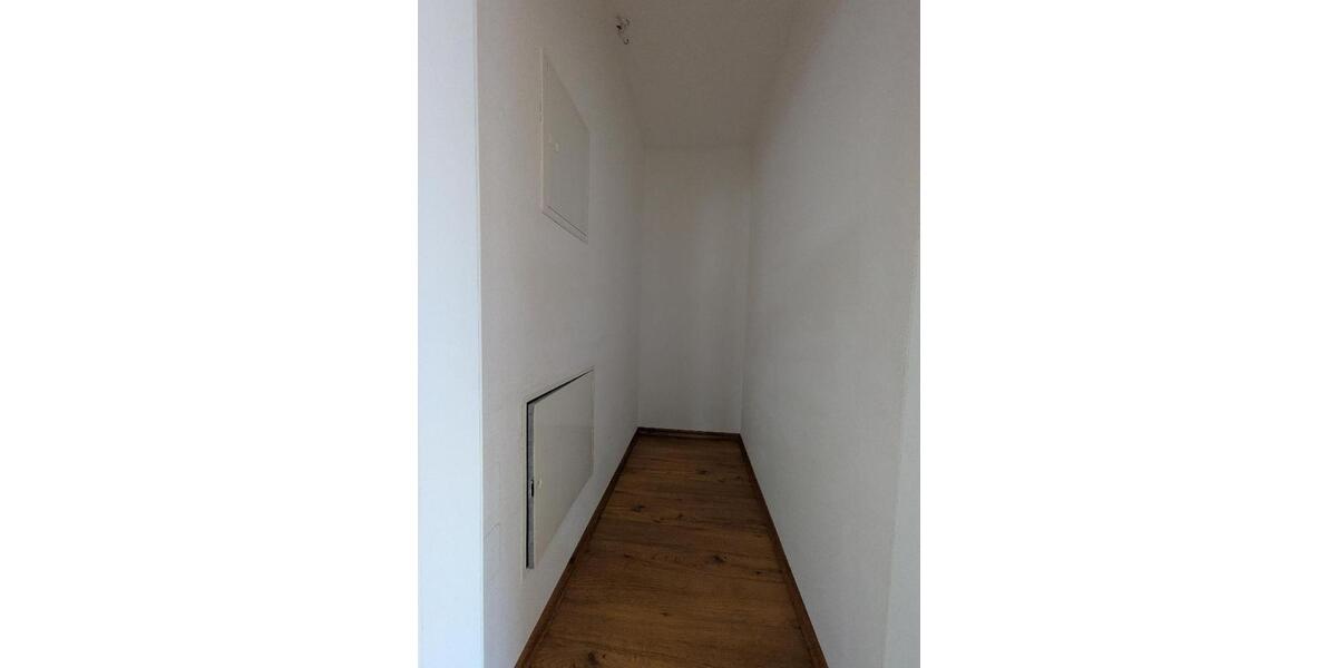 Etagenwohnung Burkhardtsdorf - 2 Zimmer, 57 m&sup2;, 340&euro; | Angebot:25871105