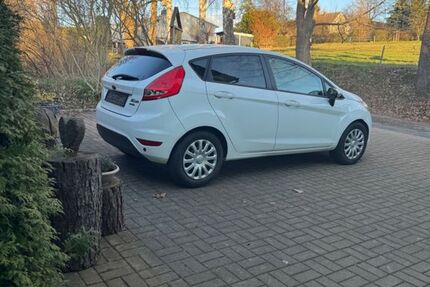 Ford Fiesta 148.000 km 3.300 &euro; Nossen 01683