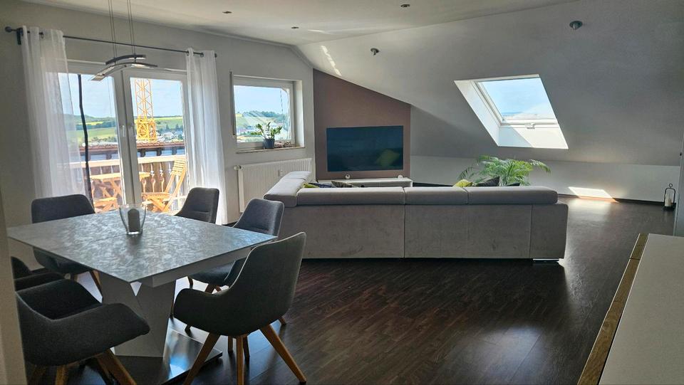 Dachgeschoßwohnung Püttlingen - 2 Zimmer, 101 m&sup2;, 800&euro; | Angebot:26412248