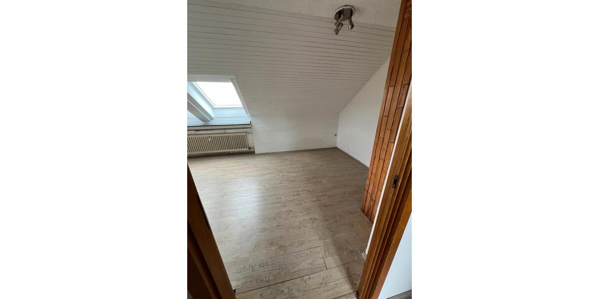 Dachgeschoßwohnung Solingen Höhscheid - 2 Zimmer, 54 m&sup2;, 450&euro; | Angebot:24919424