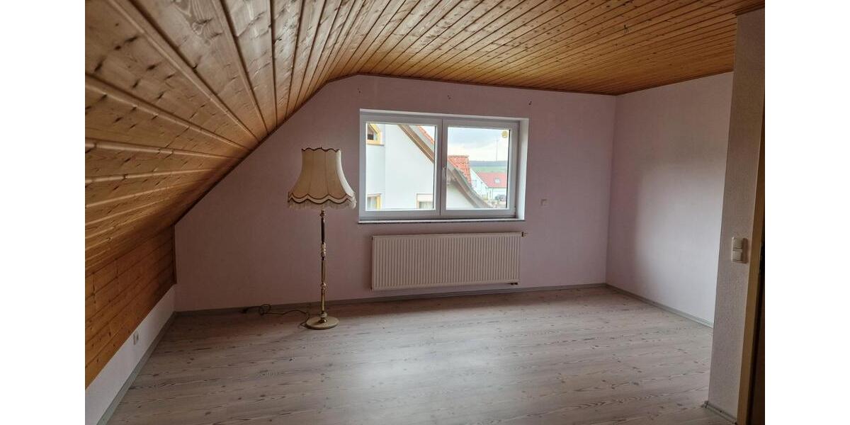 Doppelhaushälfte Wasserlosen - 2 Zimmer, 85 m&sup2;, 750&euro; | Angebot:26142215