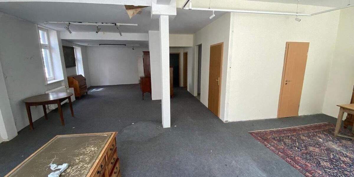 Etagenwohnung Salzwedel - 7 Zimmer, 181 m&sup2;, 89.000&euro; | Angebot:23813001