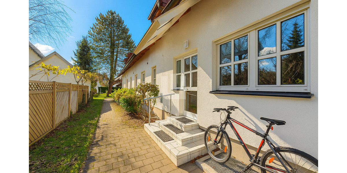 WINDISCH - Gemütliche 2-Zi.- DG Wohnung mit EBK und Balkon in ruhiger & zentraler Wohnlage 2 zimmer