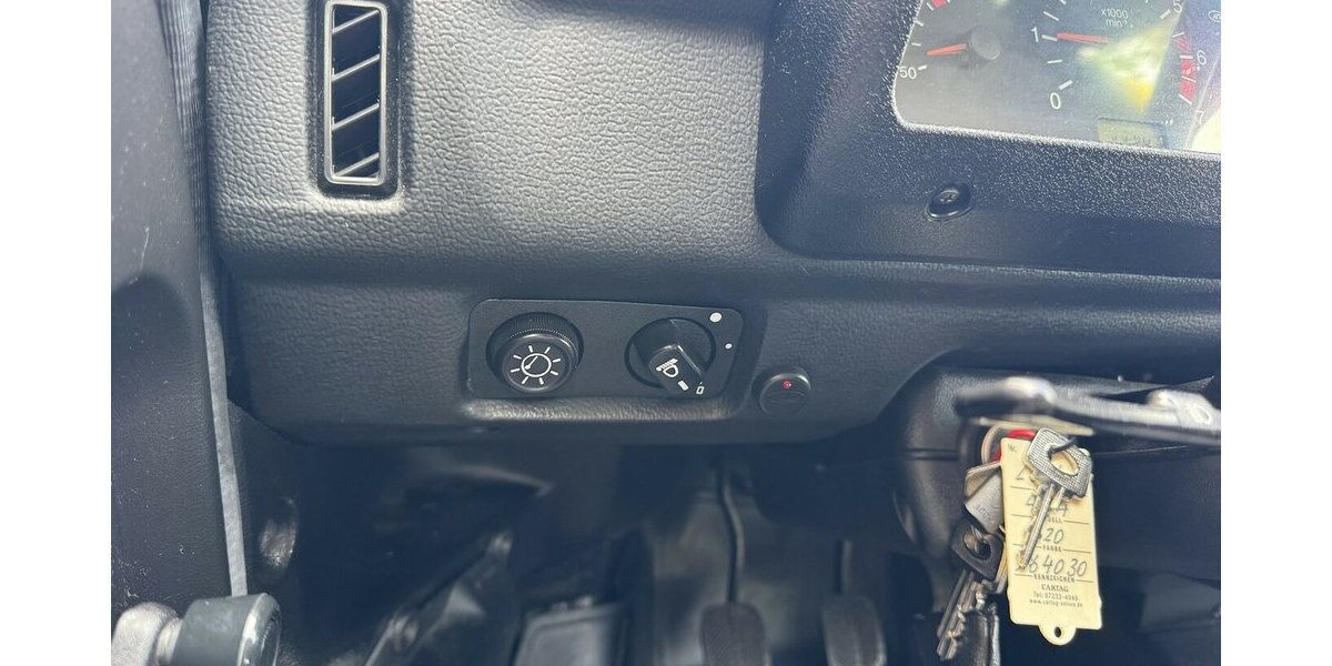 Lada Niva TAIGA Day 4x4 wie neu 2121DE Standhzg. Navi 17.000 km 19.999 &euro; Hamburg 22339