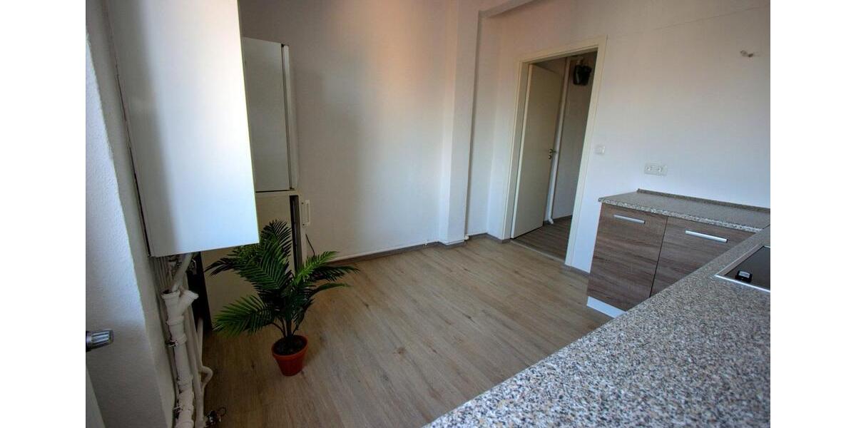 Dachgeschoßwohnung Wilhelmshaven - 2 Zimmer, 75 m&sup2;, 530&euro; | Angebot:26046996