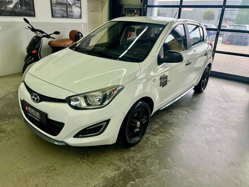 i20