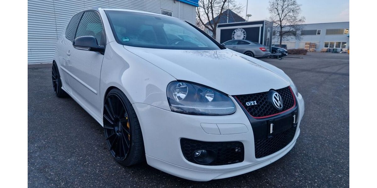 VW Golf 98.000 km 4.990 &euro; Augsburg 86167