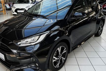 Toyota Yaris 14.695 km 19.490 &euro; Paderborn 33104