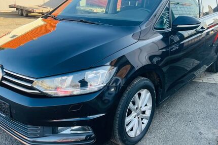 VW Touran 266.000 km 8.999 &euro; Rosdorf 37124