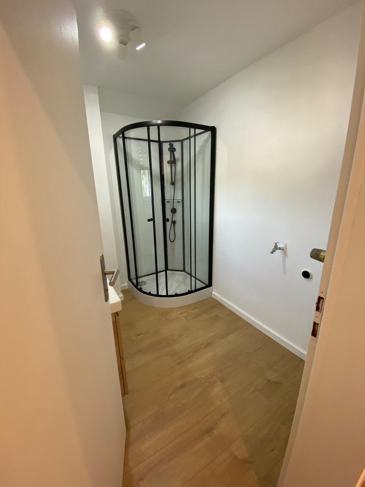 topsanierte Dachgeschosswohnung in idyllischer Waldrandlage zimmer