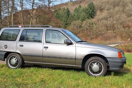 Opel Kadett 334.000 km 8.400 &euro; Mainz 55124