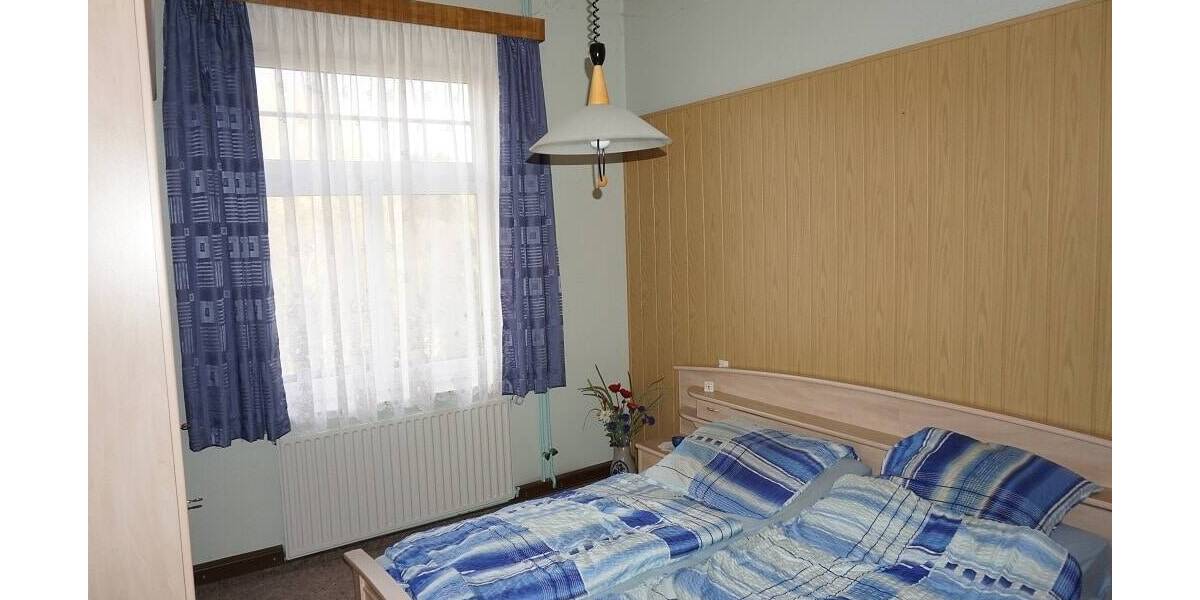 Mehrfamilienhaus, Wohnhaus Adorf - 8 Zimmer, 200 m&sup2;, 121.000&euro; | Angebot:25997740