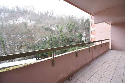 Hier haben Sie alles- Komfort, Ruhe, Schwimmbad & Sauna, Blick ins Grüne und doch zentral! 2 zimmer