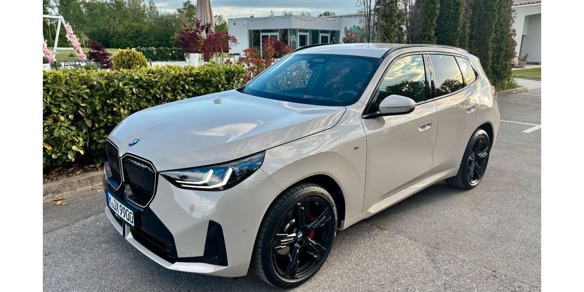 BMW X3 11.888 km 64.444 &euro; München 80538