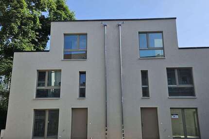 Haus zum Mieten in Leipzig 1.449 € 105 m² 4 zimmer