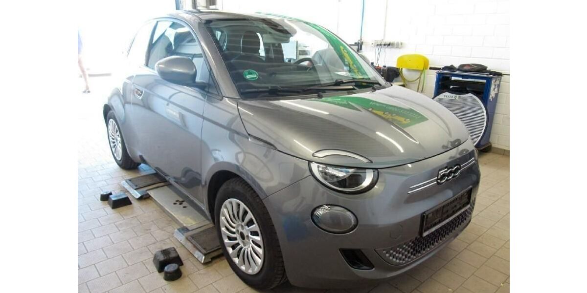 Fiat 500e 18.481 km 19.999 &euro; Zerbst / Anhalt 39261