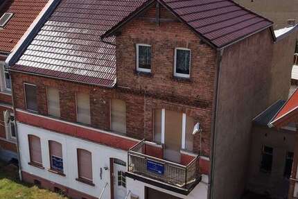 Haus Bismark - 7 Zimmer, 180 m&sup2;, 100.000&euro; | Angebot:26897452