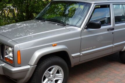 Jeep Cherokee 173.000 km 16.999 &euro; Stephanskirchen 83071