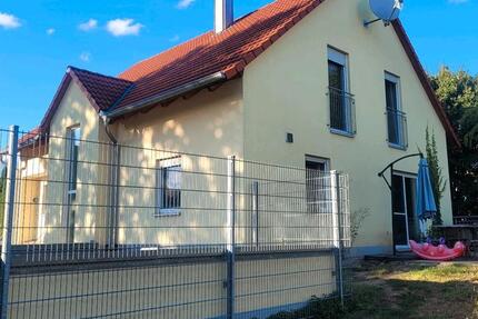 Familienidyll; Modernes Einfamilienhaus in ruhigere grüner Lage 6 zimmer