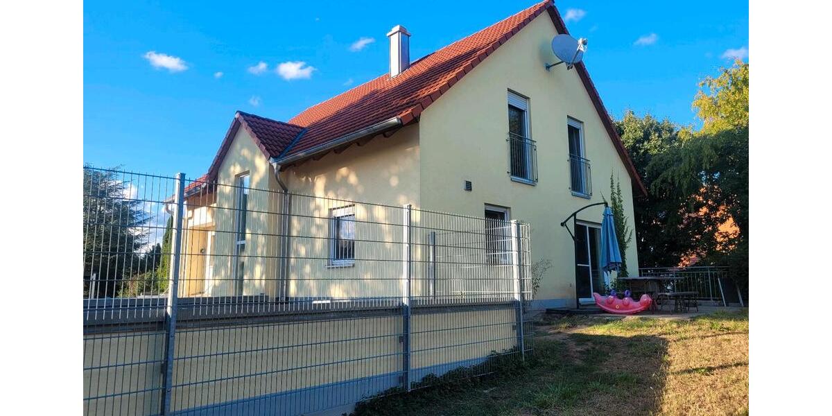 Familienidyll; Modernes Einfamilienhaus in ruhigere grüner Lage 6 zimmer