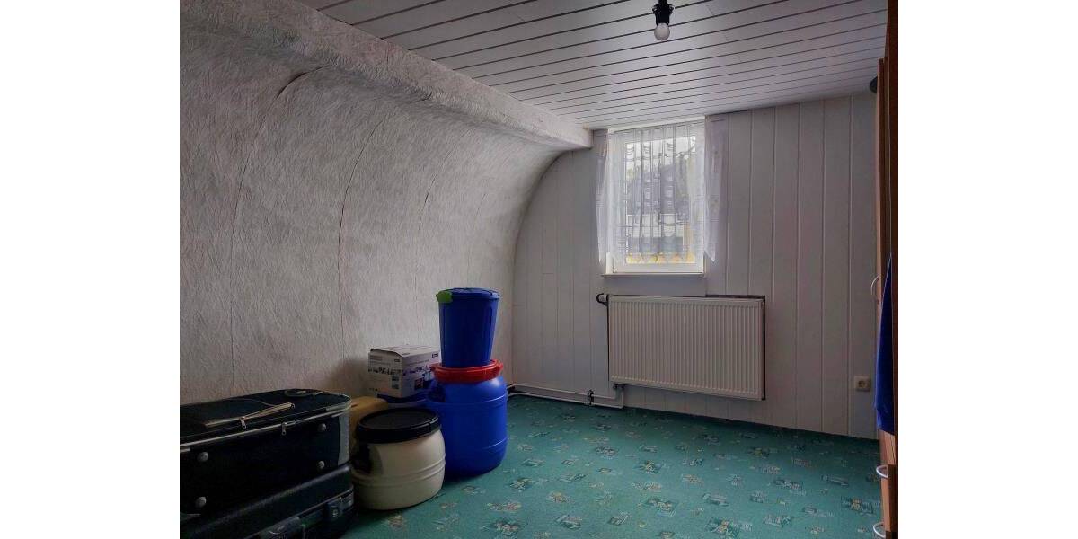 Einfamilienhaus Bad Marienberg - 9 Zimmer, 186 m&sup2;, 173.000&euro; | Angebot:26929544