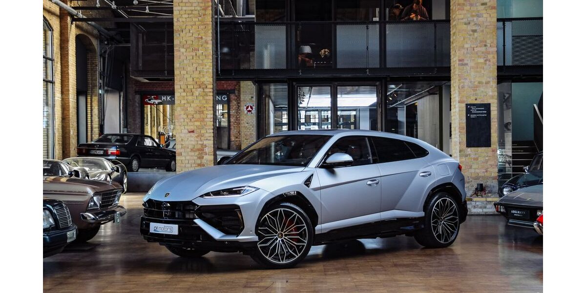 Lamborghini Urus 1.038 km 385.000 &euro; Berlin 10553