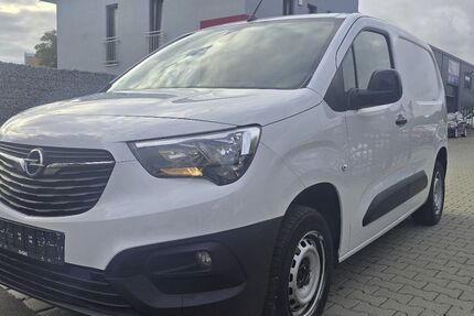 Opel Combo 147.000 km 9.990 &euro; Augsburg 86167