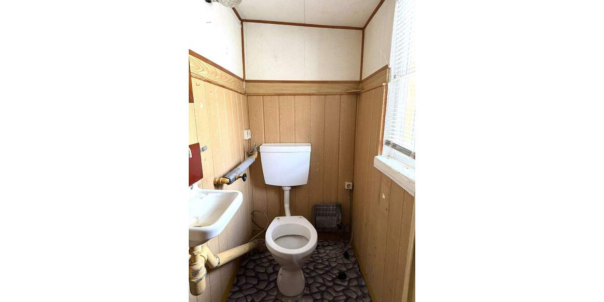 Einfamilienhaus zur vollständigen Sanierung in Bernau-Birkholzaue 3 zimmer