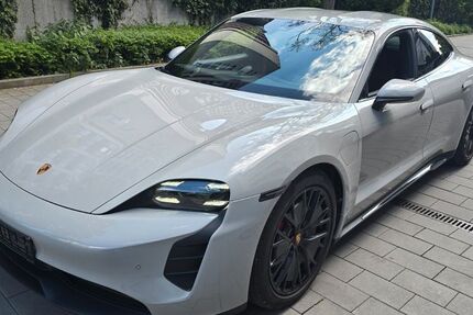 Porsche Taycan 19.700 km 74.999 &euro; München 80689